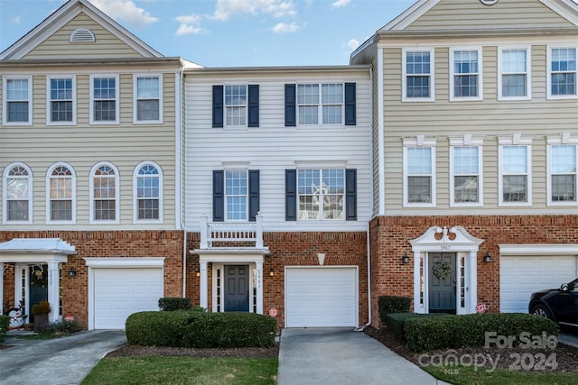 view of townhome / multi-family property