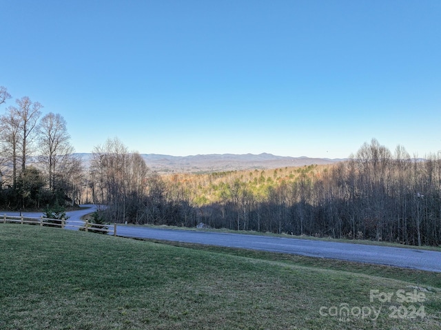 Listing photo 2 for 221 Coopers Dr Unit 27R, Hendersonville NC 28739