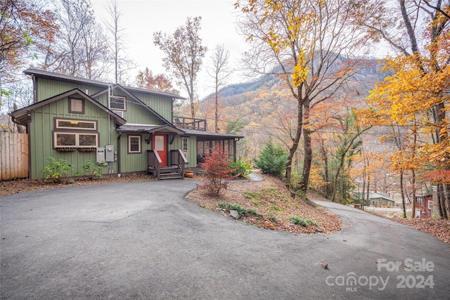 view of front of home with a mountain view