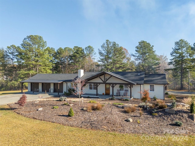 view of front of house with covered porch