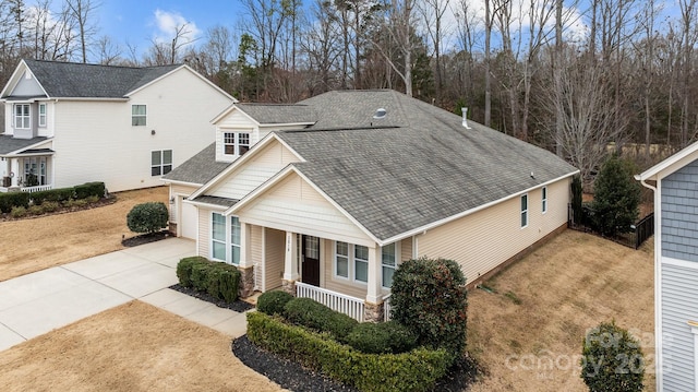 view of front of home with covered porch