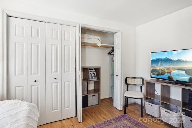 5300 Fair Wind Ln, Charlotte, NC 28212 - bedroom featuring baseboards and wood finished floors