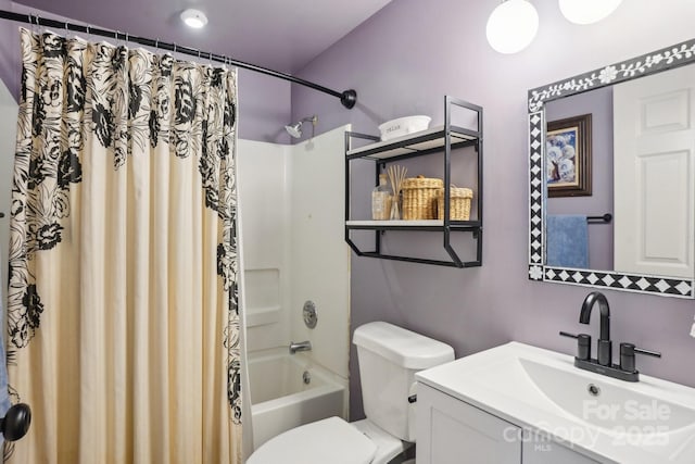 5300 Fair Wind Ln, Charlotte, NC 28212 - full bathroom with toilet, shower / bath combination with curtain, and vanity