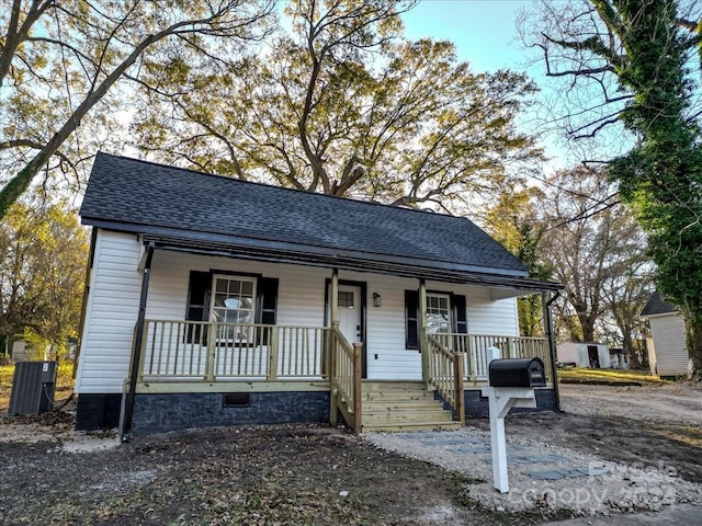 view of front facade with a porch