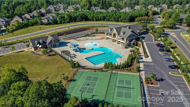 bird's eye view with a residential view