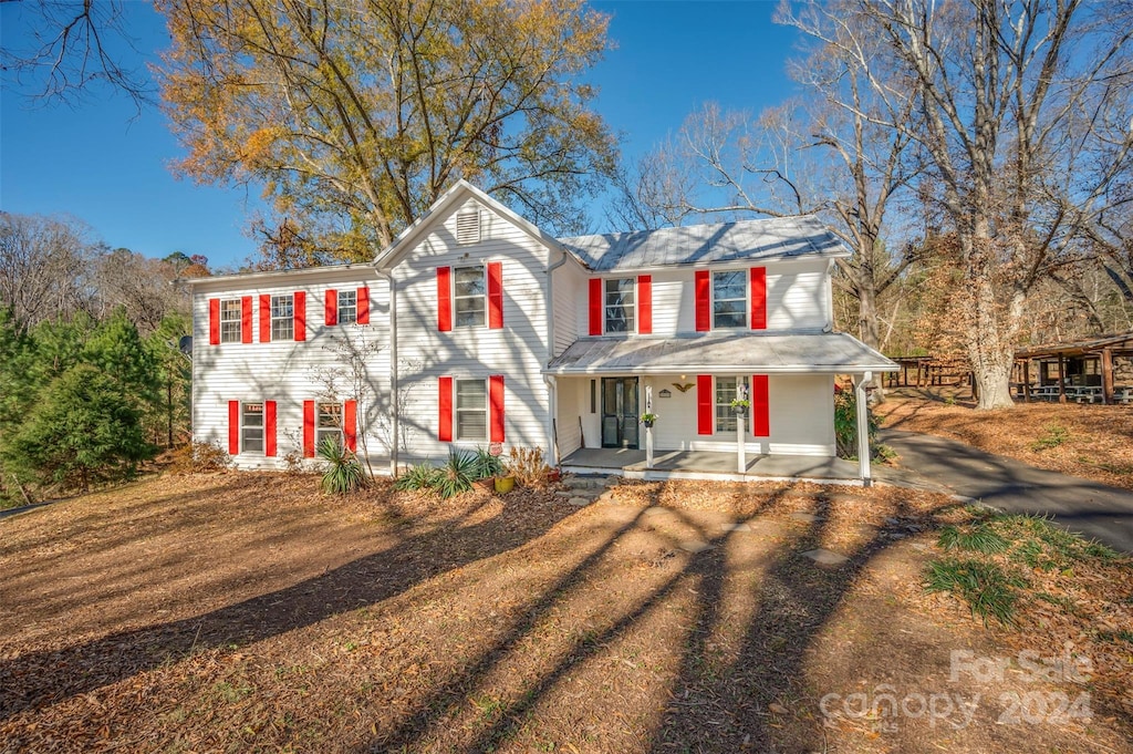 view of front of house with a porch