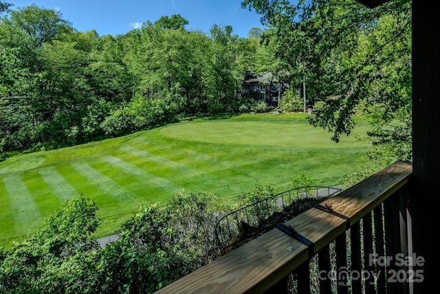 300 Glenwood Ln Unit K-38, Sugar Mountain, NC 28604 - view of grassy yard featuring golf course view