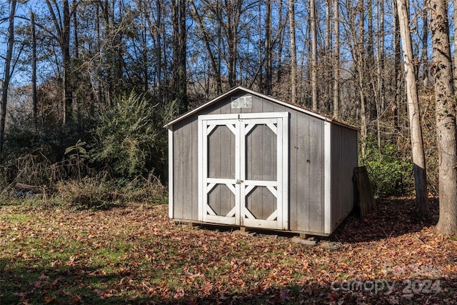 view of outbuilding