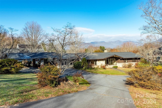 208 Dogwood Ln, Black Mountain, NC 28711 - view of front facade featuring a mountain view and a front yard