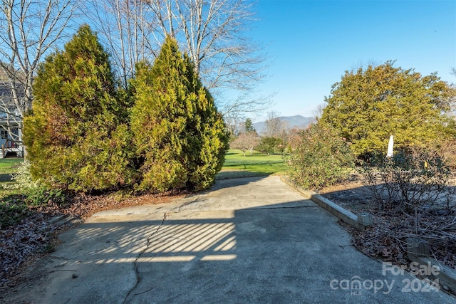 208 Dogwood Ln, Black Mountain, NC 28711 - exterior space with a mountain view