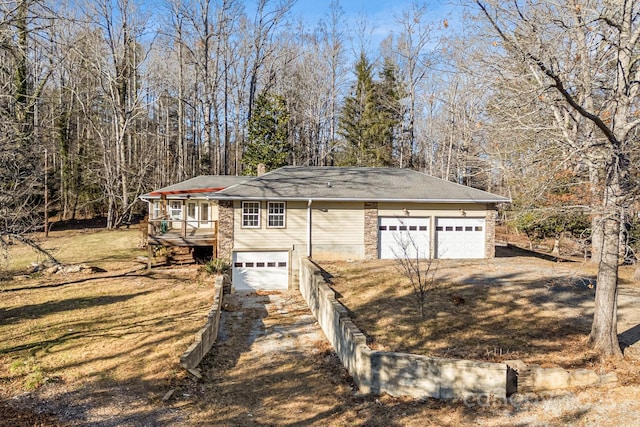 view of front of house with a garage