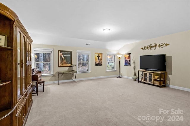 sitting room with light carpet