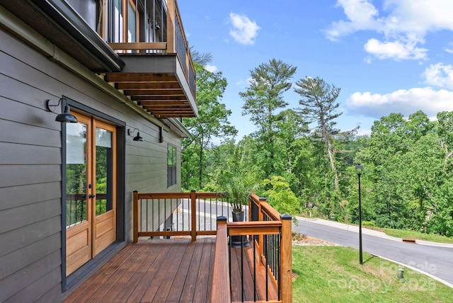 107 Beautyberry Dr, Asheville, NC 28801 - view of wooden terrace