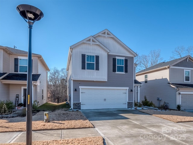 view of front of home featuring a garage