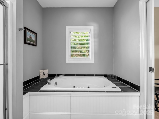 bathroom featuring a bathing tub