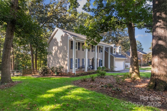 view of front of property with a front yard