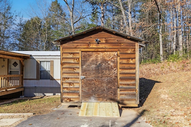 view of outdoor structure