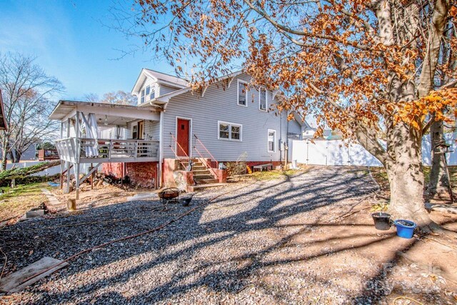 241 4th Ave N, Taylorsville, NC 28681 - view of front of home featuring covered porch and a gate