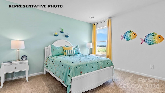 bedroom with carpet flooring