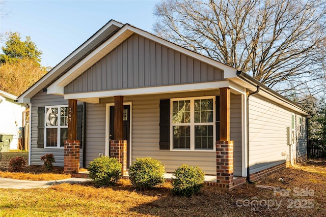 view of front of home featuring covered porch