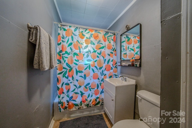 full bathroom with vanity, toilet, shower / bathtub combination with curtain, and ornamental molding