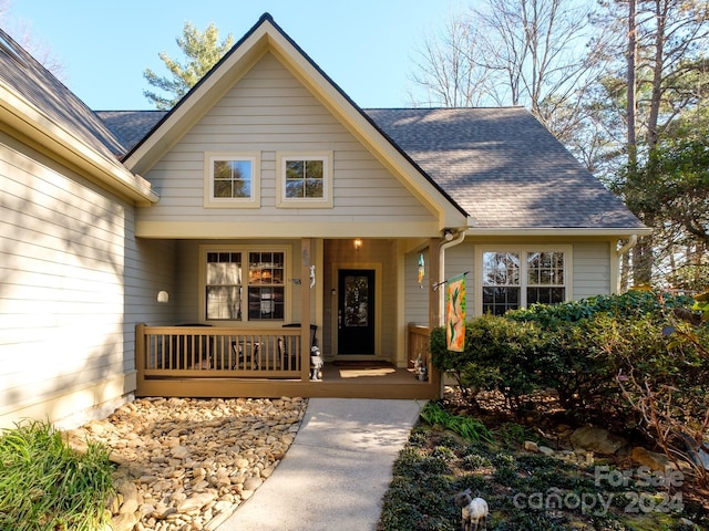 view of front of home with covered porch