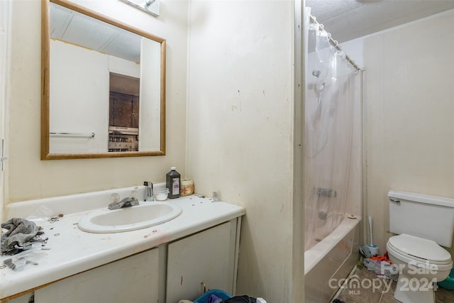 full bathroom featuring vanity, shower / bathtub combination with curtain, and toilet