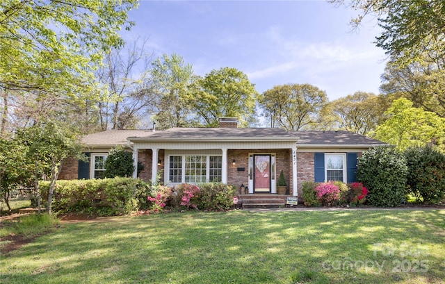 5431 Park Rd, Charlotte, NC 28209 - ranch-style home with a front lawn and brick siding