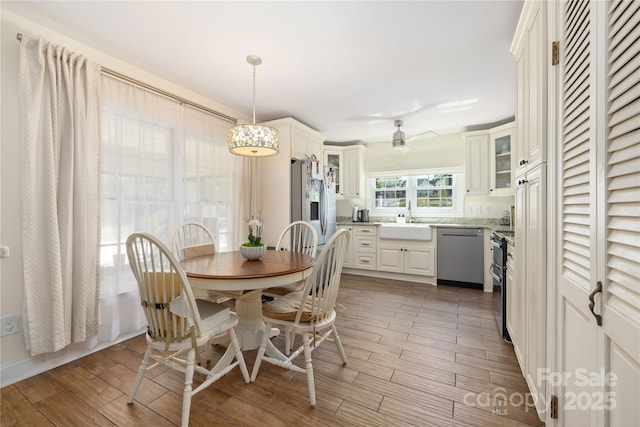 5431 Park Rd, Charlotte, NC 28209 - dining area featuring wood finish floors