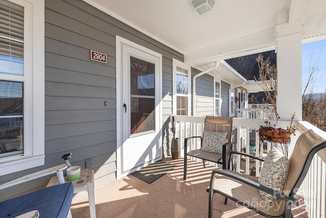 view of patio / terrace with covered porch