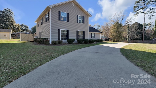 view of front of house with a front yard