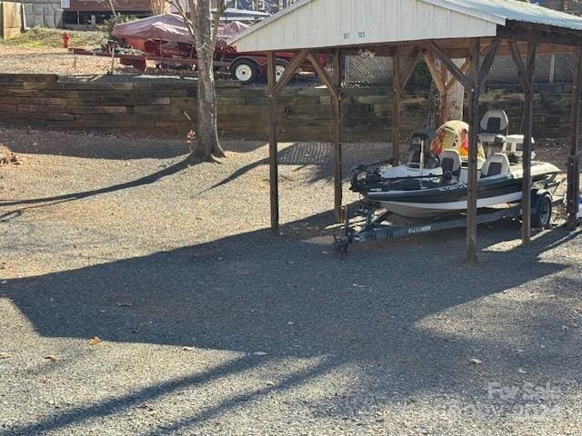 view of yard featuring a carport