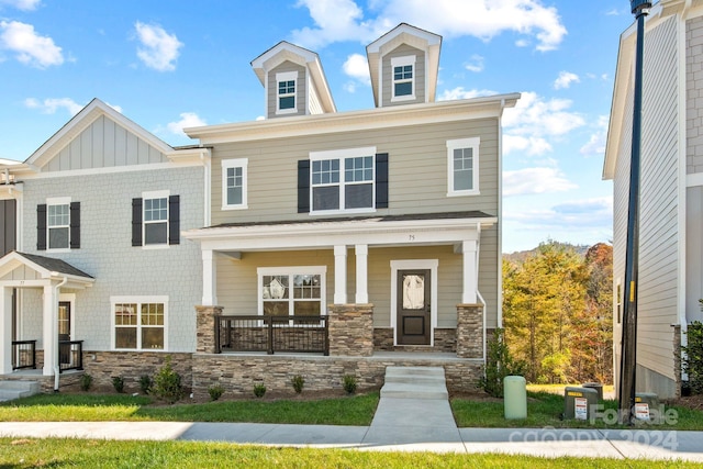 view of front of property featuring a porch