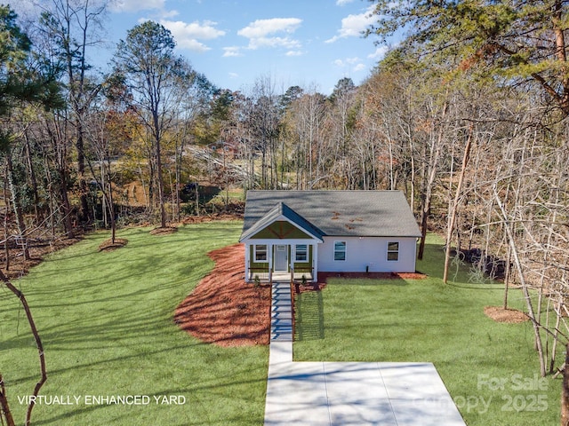 view of front of house featuring a front yard