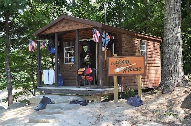 view of outbuilding