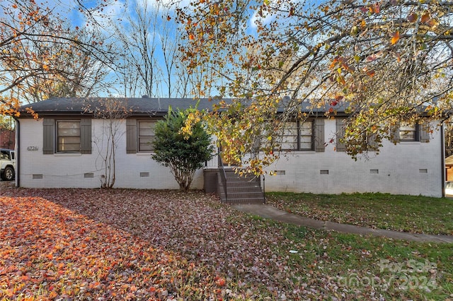 view of front of property