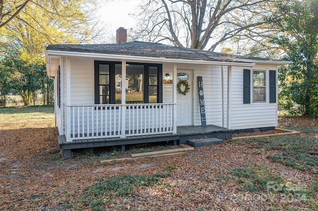 view of front of house featuring a porch