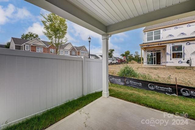 view of yard with a patio area