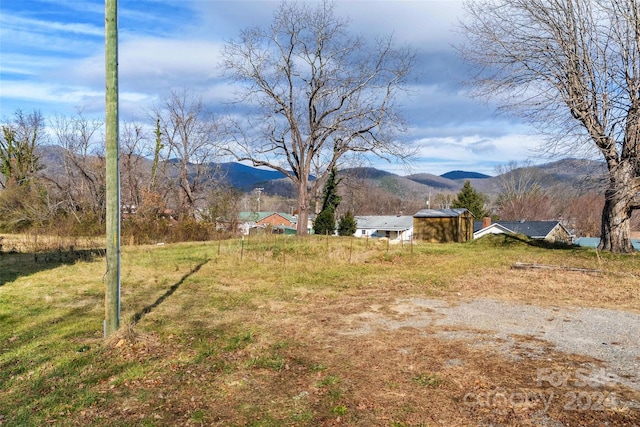 Listing photo 3 for 103 Center Ave, Black Mountain NC 28711