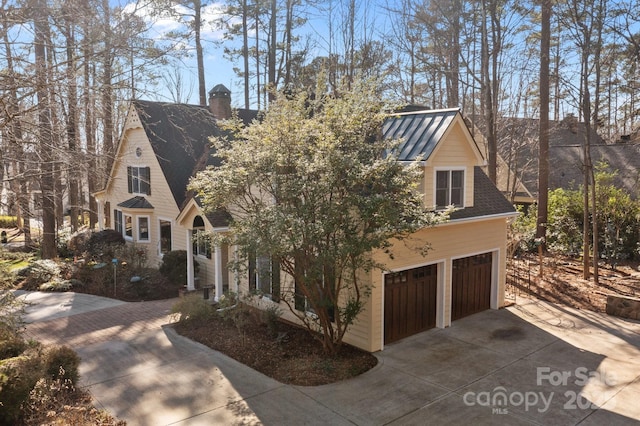 view of front of house featuring a garage