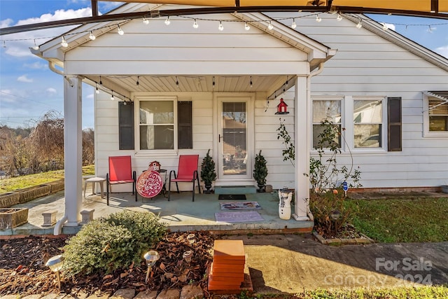 exterior space featuring a patio area