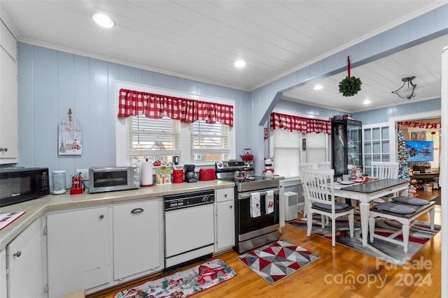 kitchen with crown molding, light hardwood / wood-style flooring, white cabinets, and stainless steel appliances