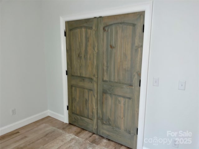 room details featuring hardwood / wood-style flooring