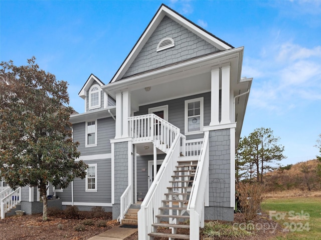 view of front of property featuring a porch