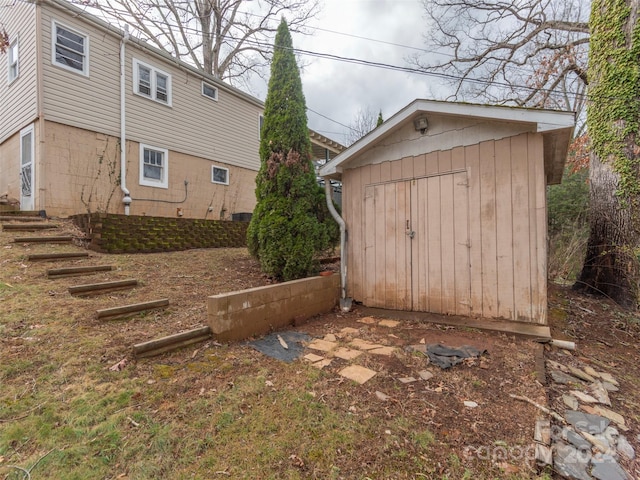 view of outbuilding