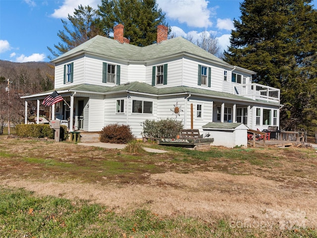 view of front facade with a porch