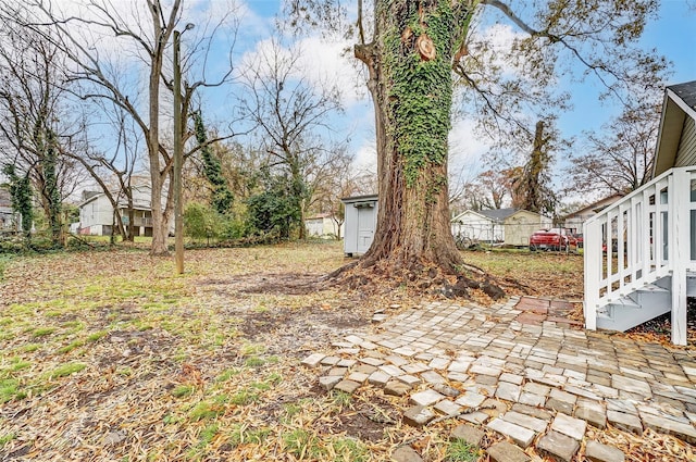 view of yard with a patio