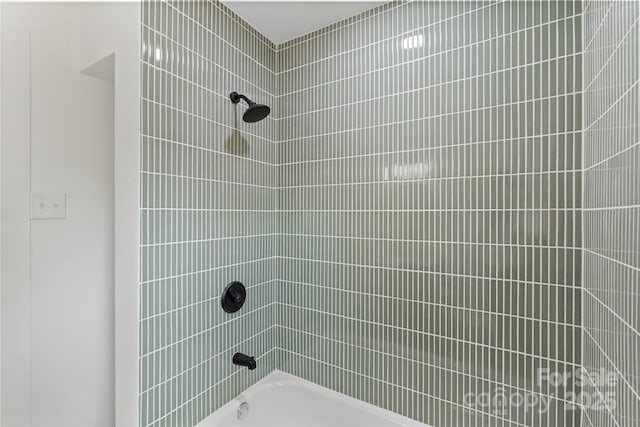 full bathroom featuring shower / washtub combination