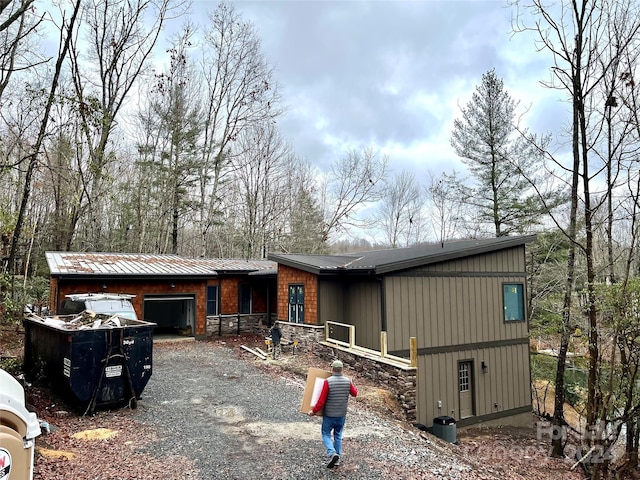 view of front of home featuring a garage