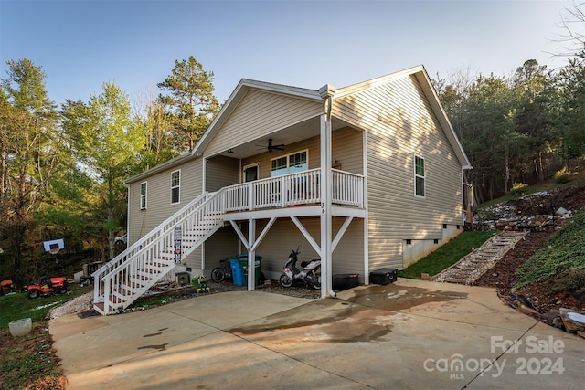 view of front of home featuring a porch